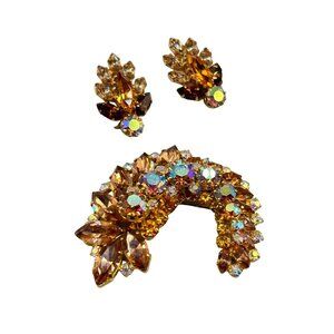 Vintage Austria Rhinestone Brooch & Clip On Earrings Jewelry Set Layer Design